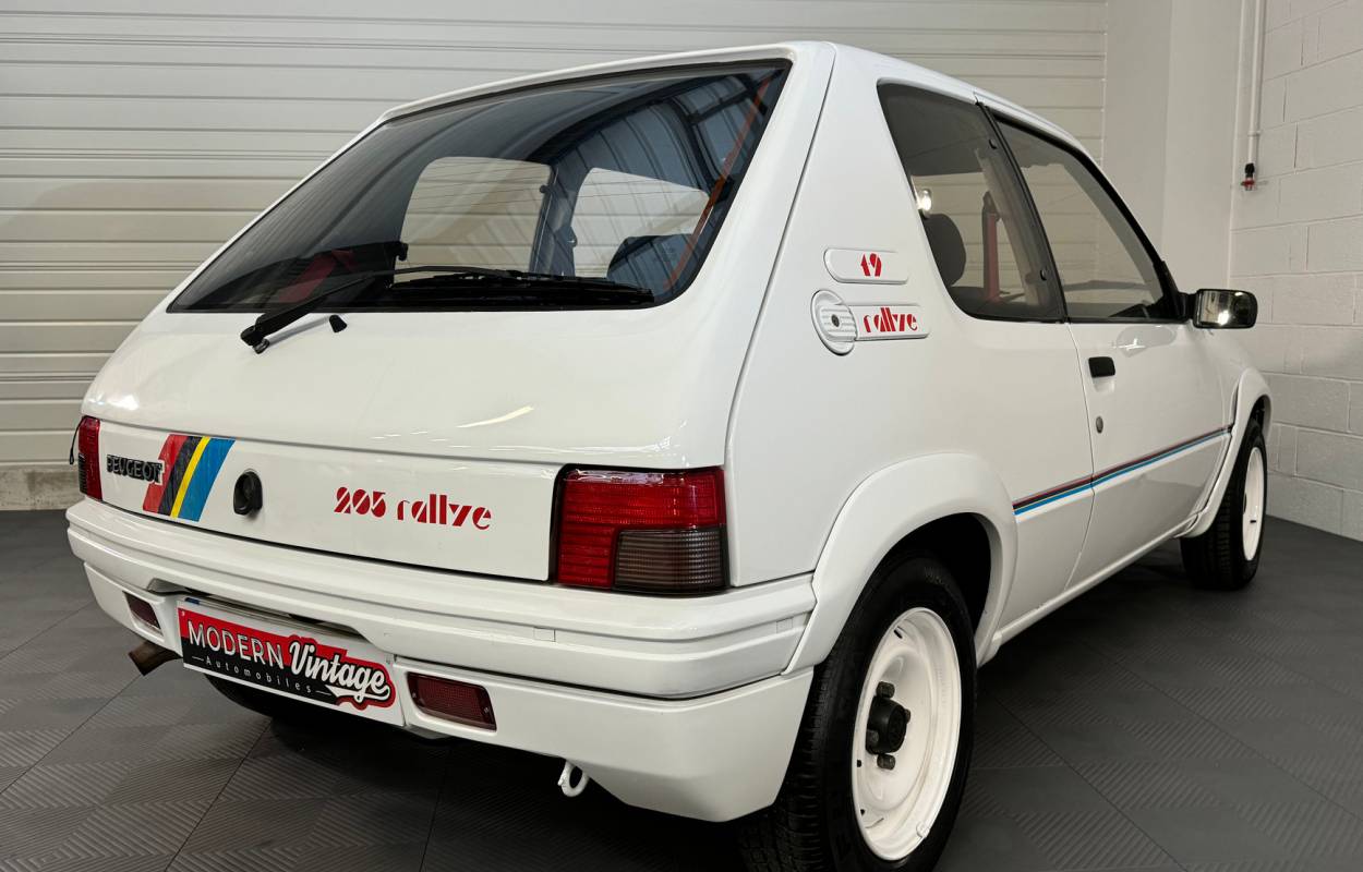 Peugeot 205 1.9i 103cv Rallye 2