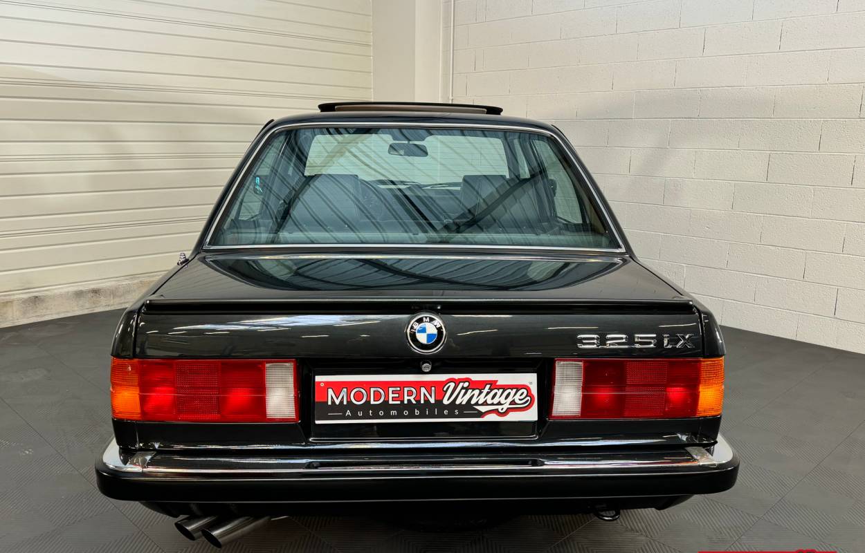 BMW 325ix E30 Berline 171cv Phase 1 12