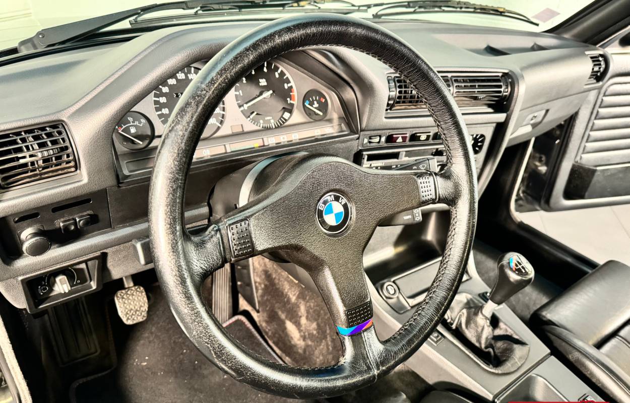 BMW 325ix E30 Berline 171cv Phase 1 3