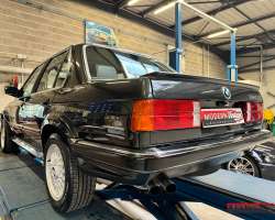 BMW 325ix E30 Berline 171cv Phase 1 12